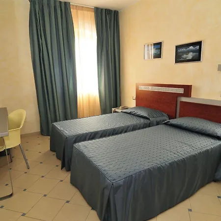 Hotel La Del Cavaliere 3*